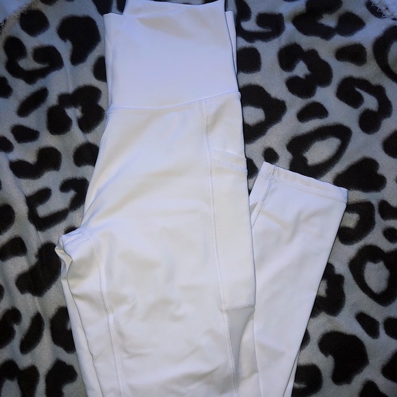 aerie Offline Leggings (size M) - Picture 3 of 4